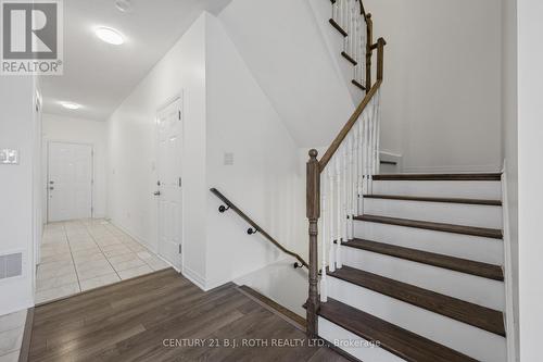 17 Bedford Estates Crescent, Barrie, ON - Indoor Photo Showing Other Room