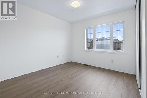17 Bedford Estates Crescent, Barrie, ON - Indoor Photo Showing Other Room