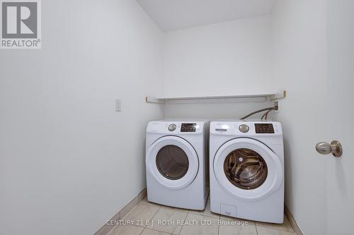 17 Bedford Estates Crescent, Barrie, ON - Indoor Photo Showing Laundry Room
