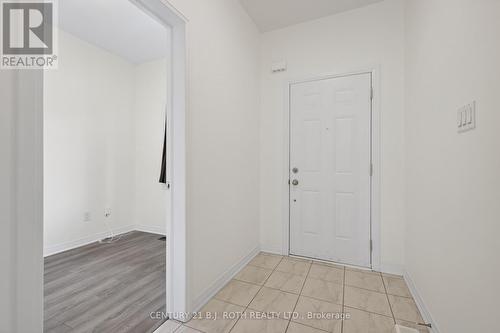 17 Bedford Estates Crescent, Barrie, ON - Indoor Photo Showing Other Room