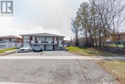 7256 LANCASTER AVENUE S  Mississauga, ON L4T 2L6