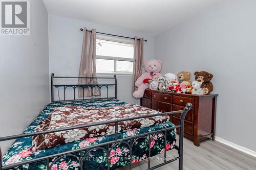 7256 Lancaster Avenue S, Mississauga, ON - Indoor Photo Showing Bedroom