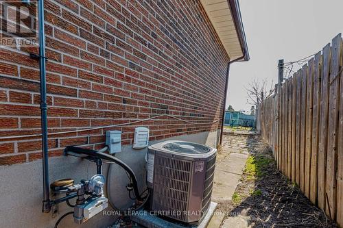 7256 Lancaster Avenue S, Mississauga, ON - Indoor