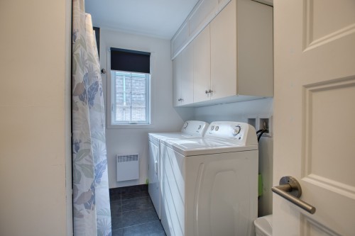 Salle de bains - 3886  - 3892 Rue Queen, Rawdon, QC - Indoor Photo Showing Laundry Room