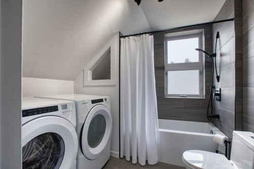 Salle de bains - 3886  - 3892 Rue Queen, Rawdon, QC - Indoor Photo Showing Laundry Room