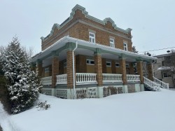 6 Rue du Temple  Québec (Beauport), QC G1E 4Z9