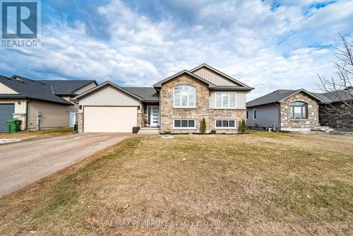 20 LIAM STREET  Petawawa, ON K8H 0C2