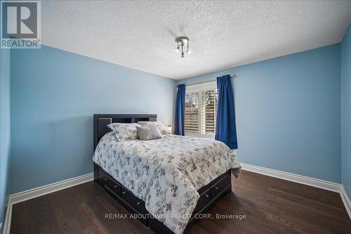 1494 The Links Drive, Oakville, ON - Indoor Photo Showing Bedroom