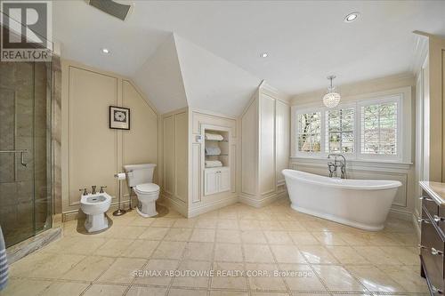 1494 The Links Drive, Oakville, ON - Indoor Photo Showing Bathroom