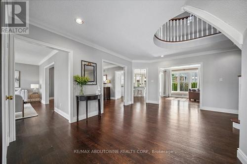 1494 The Links Drive, Oakville, ON - Indoor Photo Showing Living Room