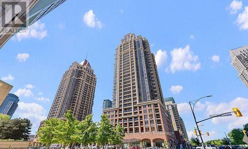 319 - 330 PRINCESS ROYAL DRIVE  Mississauga, ON L5B 4P7