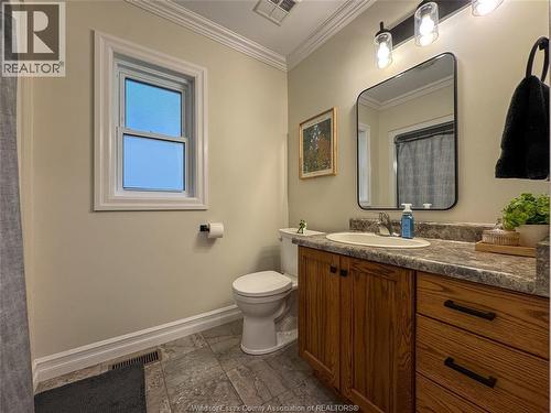 2579 Lloyd George, Windsor, ON - Indoor Photo Showing Bathroom