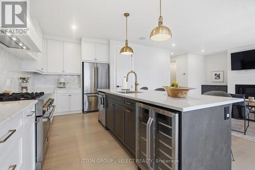 1886 Fountain Grass Drive, London South (South B), ON - Indoor Photo Showing Kitchen With Stainless Steel Kitchen With Upgraded Kitchen