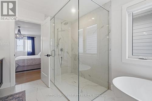 1886 Fountain Grass Drive, London South (South B), ON - Indoor Photo Showing Bathroom