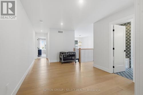 1886 Fountain Grass Drive, London South (South B), ON - Indoor