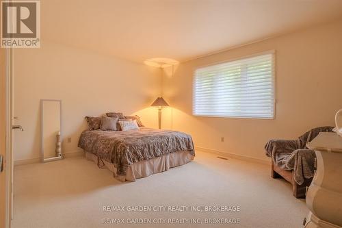 86 Tremont Drive, St. Catharines (Glendale/Glenridge), ON - Indoor Photo Showing Bedroom