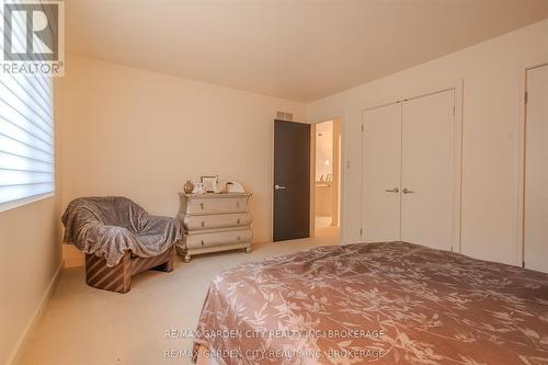 86 Tremont Drive, St. Catharines (Glendale/Glenridge), ON - Indoor Photo Showing Bedroom