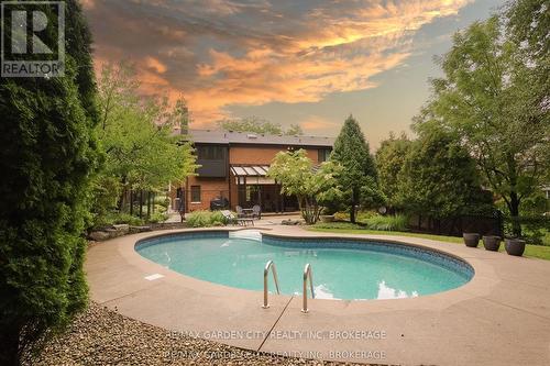 86 Tremont Drive, St. Catharines (Glendale/Glenridge), ON - Outdoor With In Ground Pool