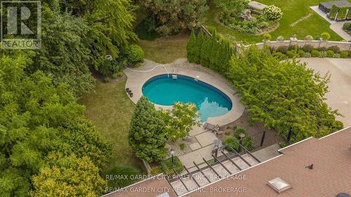 86 Tremont Drive, St. Catharines (Glendale/Glenridge), ON - Outdoor With In Ground Pool