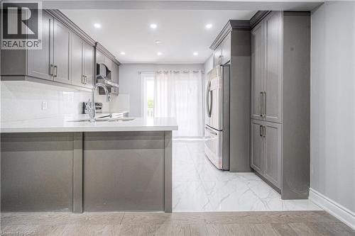 279 Dixon Street, Kitchener, ON - Indoor Photo Showing Kitchen