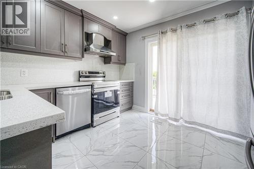 279 Dixon Street, Kitchener, ON - Indoor Photo Showing Kitchen
