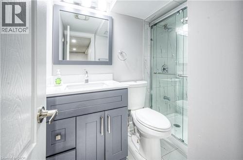 279 Dixon Street, Kitchener, ON - Indoor Photo Showing Bathroom