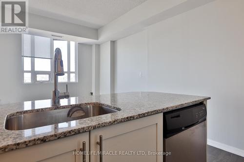 2815 - 125 Western Battery Road, Toronto, ON - Indoor Photo Showing Kitchen