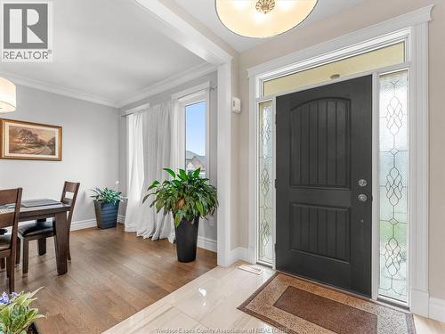 65 Augustus, Lasalle, ON - Indoor