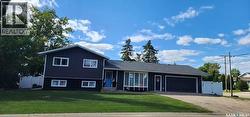 613 Peters AVENUE Oxbow, SK S0C 2B0