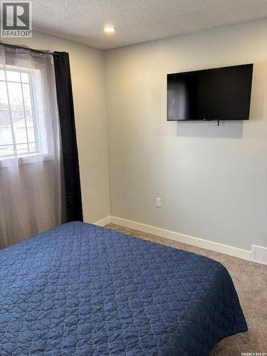 613 Peters Avenue, Oxbow, SK - Indoor Photo Showing Bedroom