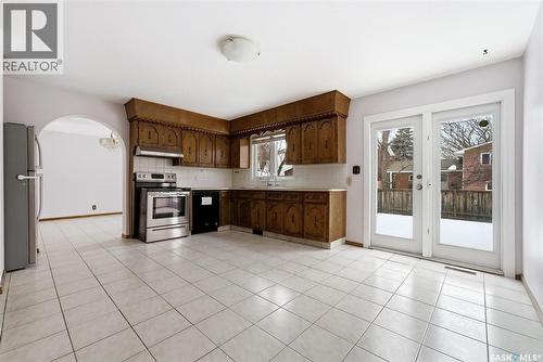 30 Dalhousie Way, Regina, SK - Indoor Photo Showing Kitchen