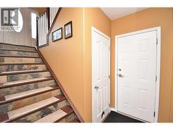 Door to double garage - 
