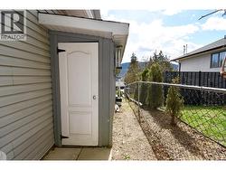 Attached garden shed at side of home - 