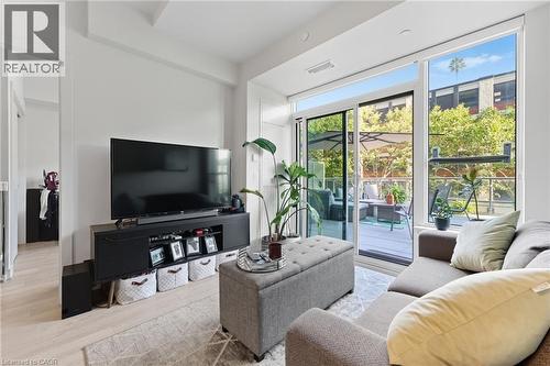 212 King William Street Unit# 311, Hamilton, ON - Indoor Photo Showing Living Room