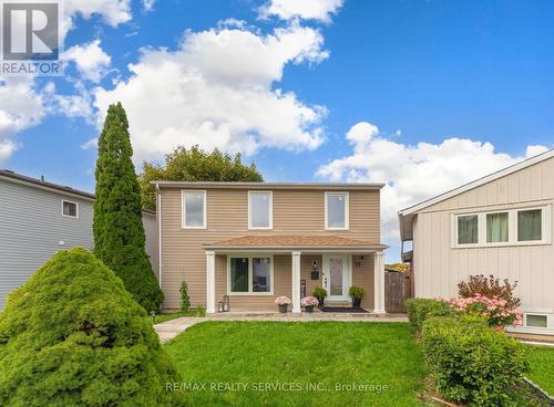 31 HUNTINGWOOD CRESCENT  Brampton, ON L6S 1S5