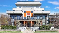 108-1883 Water Street Kelowna, BC V1Y 1K4