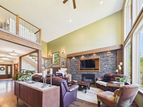 108 River Drive, Cranbrook, BC - Indoor Photo Showing Living Room With Fireplace