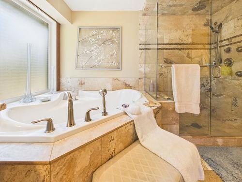108 River Drive, Cranbrook, BC - Indoor Photo Showing Bathroom