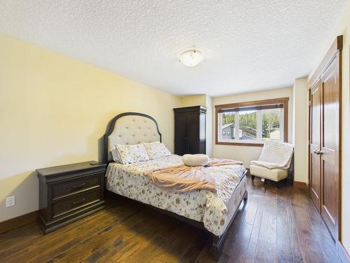 108 River Drive, Cranbrook, BC - Indoor Photo Showing Bedroom