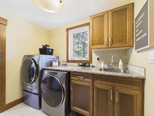 108 River Drive, Cranbrook, BC - Indoor Photo Showing Laundry Room