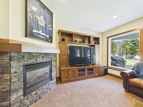 108 River Drive, Cranbrook, BC - Indoor Photo Showing Living Room With Fireplace