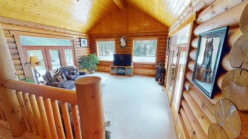 6006 Wolf Creek Road, Wasa, BC - Indoor