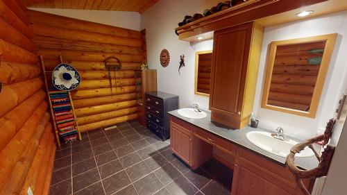6006 Wolf Creek Road, Wasa, BC - Indoor Photo Showing Bathroom