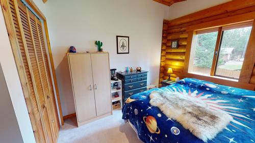 6006 Wolf Creek Road, Wasa, BC - Indoor Photo Showing Bedroom