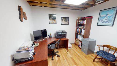 6006 Wolf Creek Road, Wasa, BC - Indoor Photo Showing Office