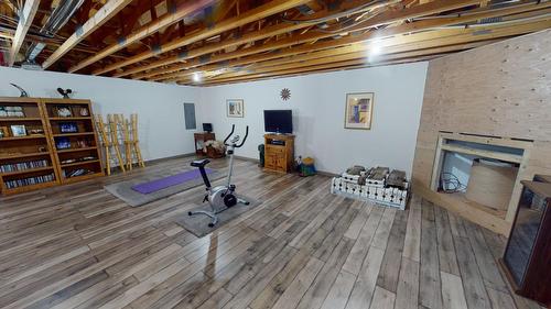 6006 Wolf Creek Road, Wasa, BC - Indoor Photo Showing Basement