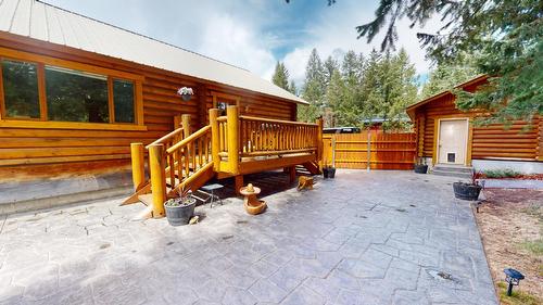 6006 Wolf Creek Road, Wasa, BC - Outdoor With Deck Patio Veranda