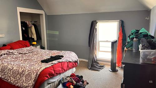 123 13Th Avenue, Cranbrook, BC - Indoor Photo Showing Bedroom