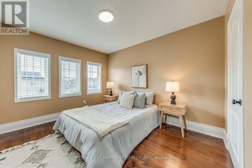 5811 Page Crescent, Burlington, ON - Indoor Photo Showing Bedroom