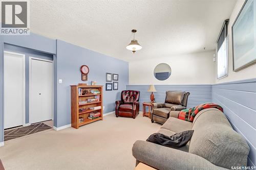703 Candle Court, Saskatoon, SK - Indoor